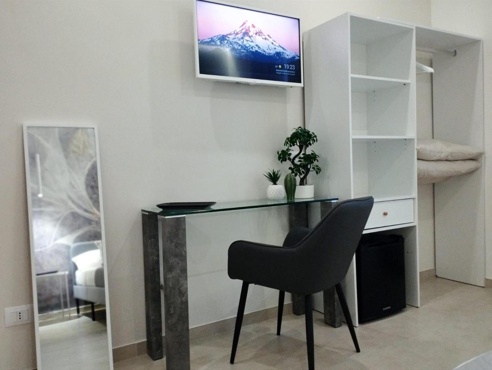 Agatha Modern Elegant Rooms SantʼAgata di Militello Dış mekan fotoğraf