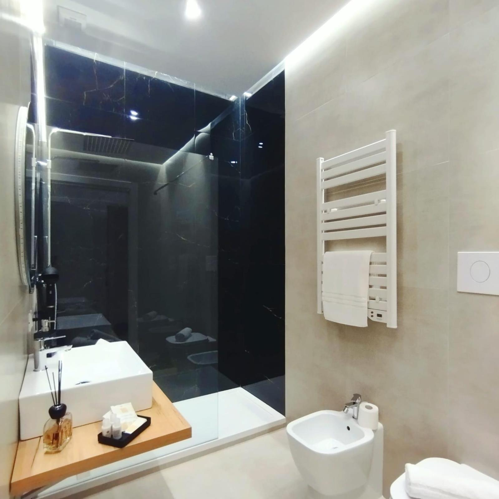 Agatha Modern Elegant Rooms SantʼAgata di Militello Dış mekan fotoğraf